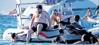 لعنة رؤية 2030 تلاحق المواطن والأمراء في ترفهم غارقون